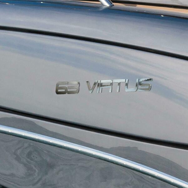 63' 2015 Riva 63 Virtus