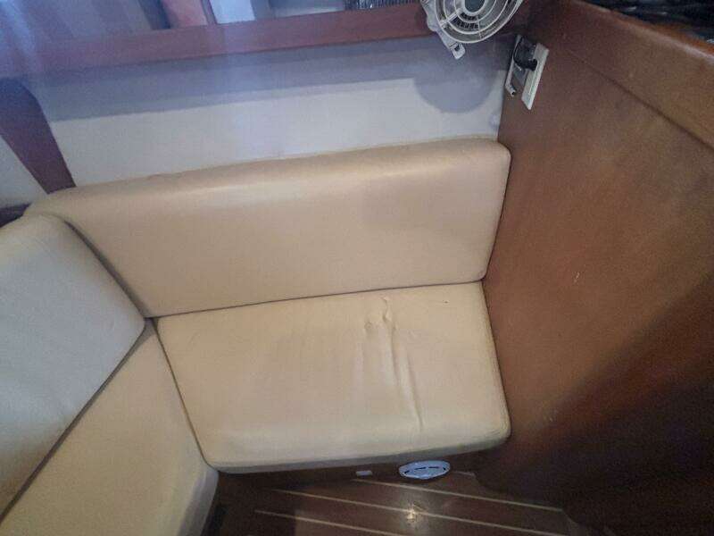 Veritas 30ft Mainship Yacht For Sale