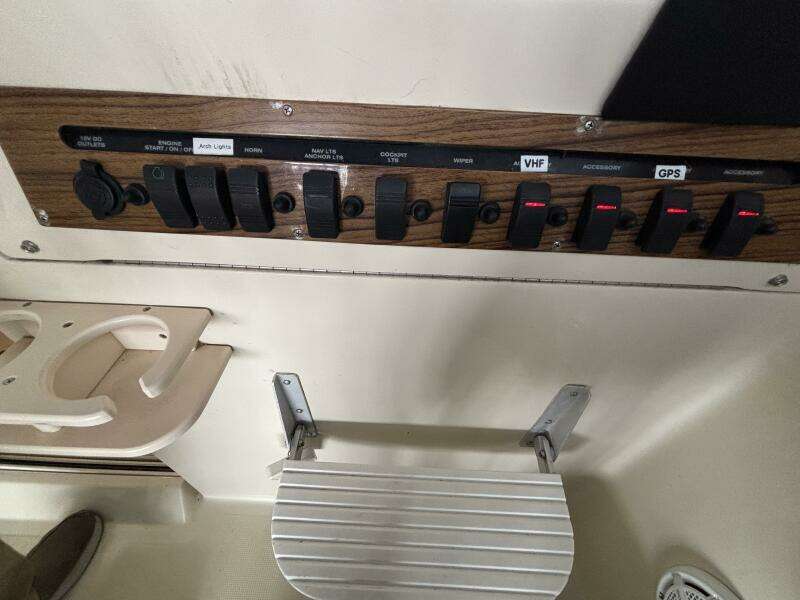 Veritas 30ft Mainship Yacht For Sale