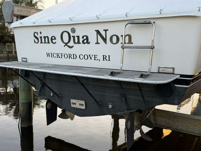 33ft Bertram Yacht For Sale