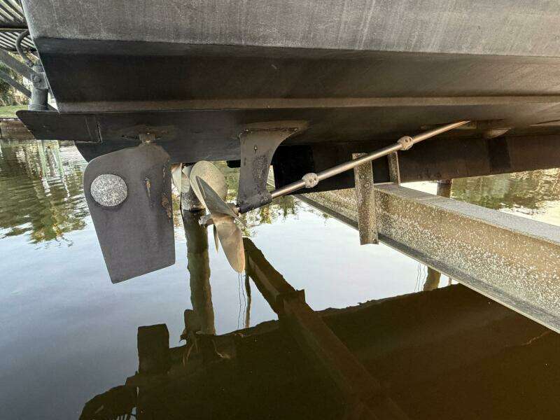 33ft Bertram Yacht For Sale