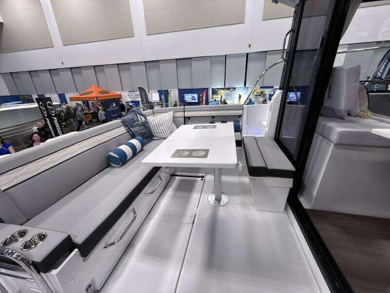 30ft Jeanneau Yacht For Sale