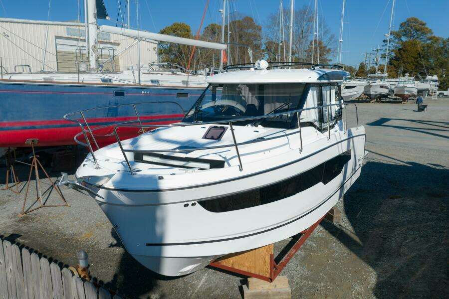 30ft Jeanneau Yacht For Sale