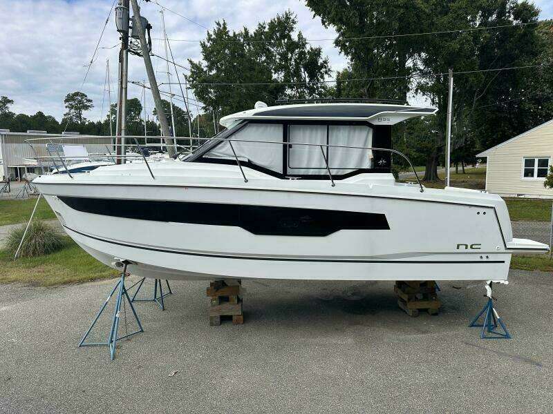 30ft Jeanneau Yacht For Sale