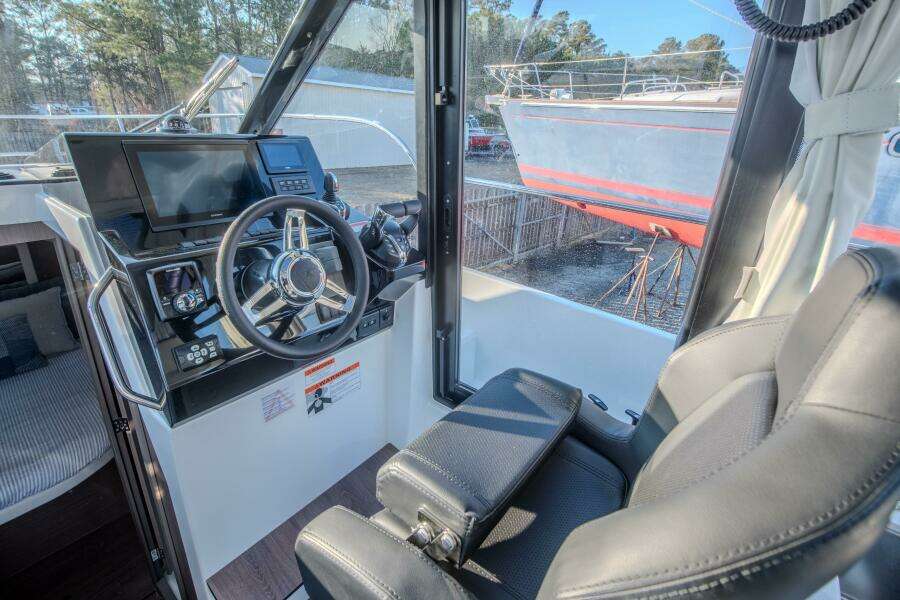 30ft Jeanneau Yacht For Sale