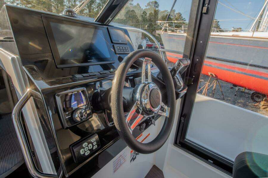 30ft Jeanneau Yacht For Sale