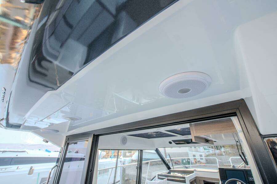 30ft Jeanneau Yacht For Sale