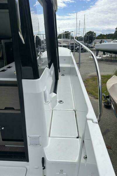 30ft Jeanneau Yacht For Sale