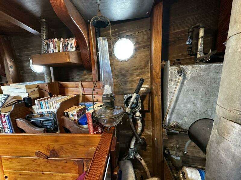 Briney Bug 34ft Custom Yacht For Sale