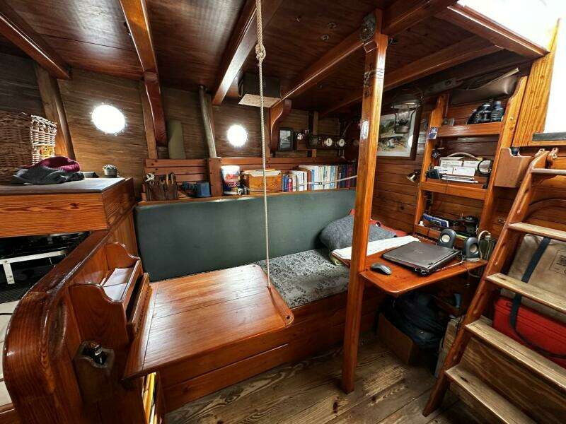 Briney Bug 34ft Custom Yacht For Sale