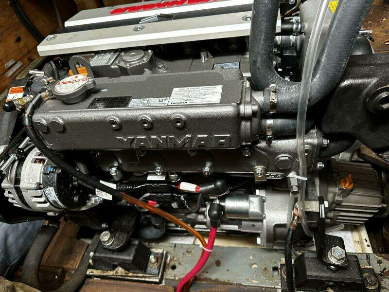 Briney Bug 34ft Custom Yacht For Sale