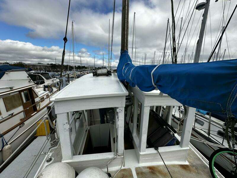 Briney Bug 34ft Custom Yacht For Sale