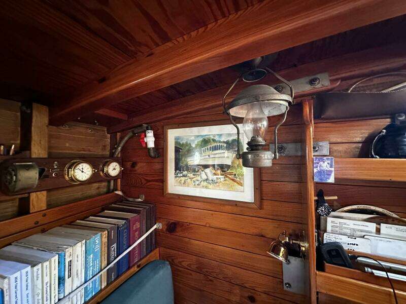 Briney Bug 34ft Custom Yacht For Sale