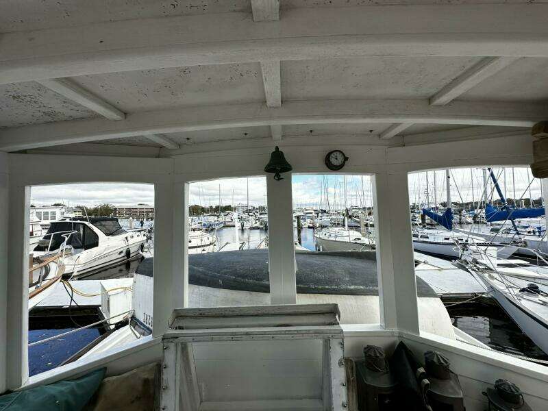 Briney Bug 34ft Custom Yacht For Sale