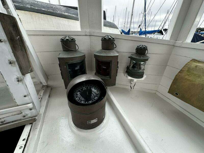 Briney Bug 34ft Custom Yacht For Sale