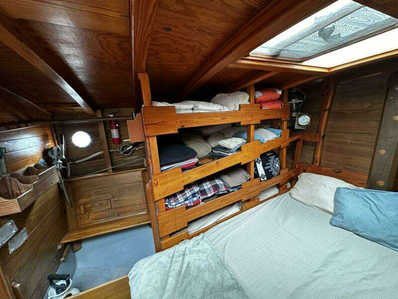 Briney Bug 34ft Custom Yacht For Sale