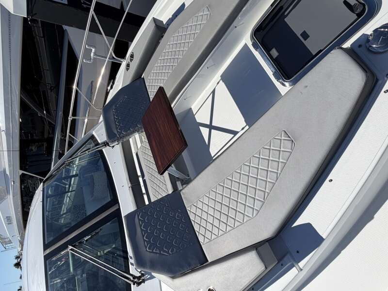 50ft Cruisers Yachts Yacht For Sale