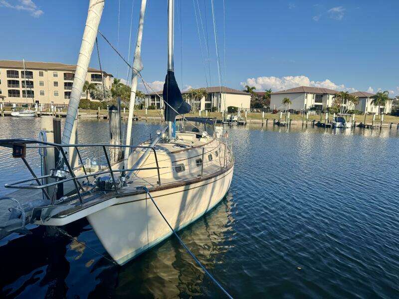 32ft Island Packet Yacht For Sale