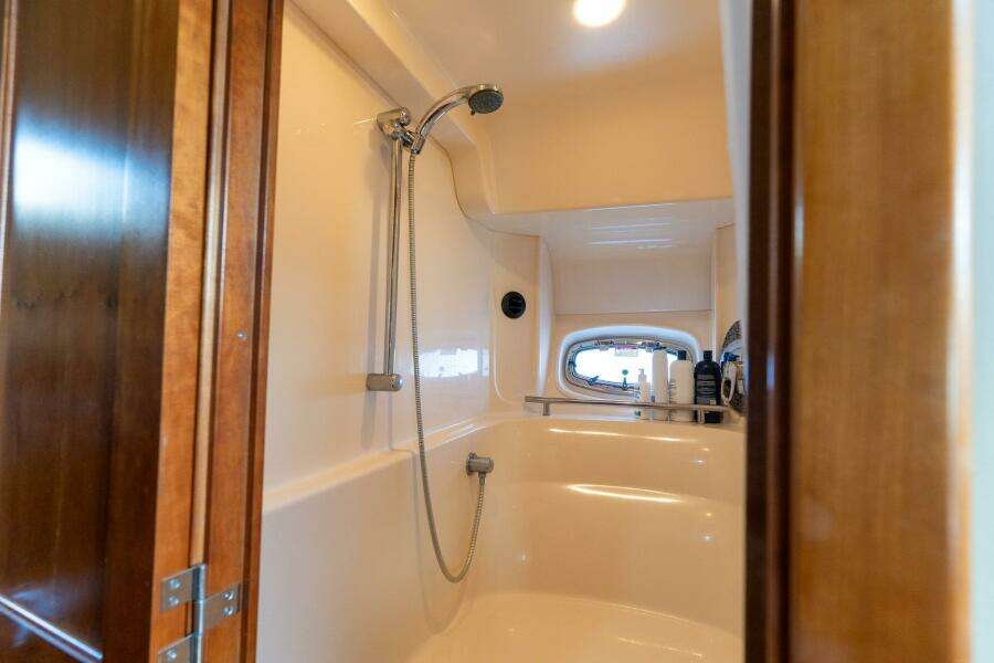 48ft Sea Ray Yacht For Sale