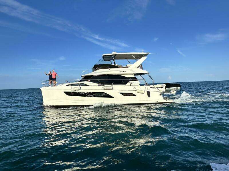 44ft Aquila Yacht For Sale