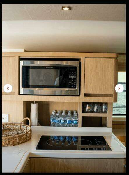 44ft Aquila Yacht For Sale