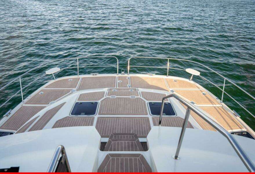 44ft Aquila Yacht For Sale