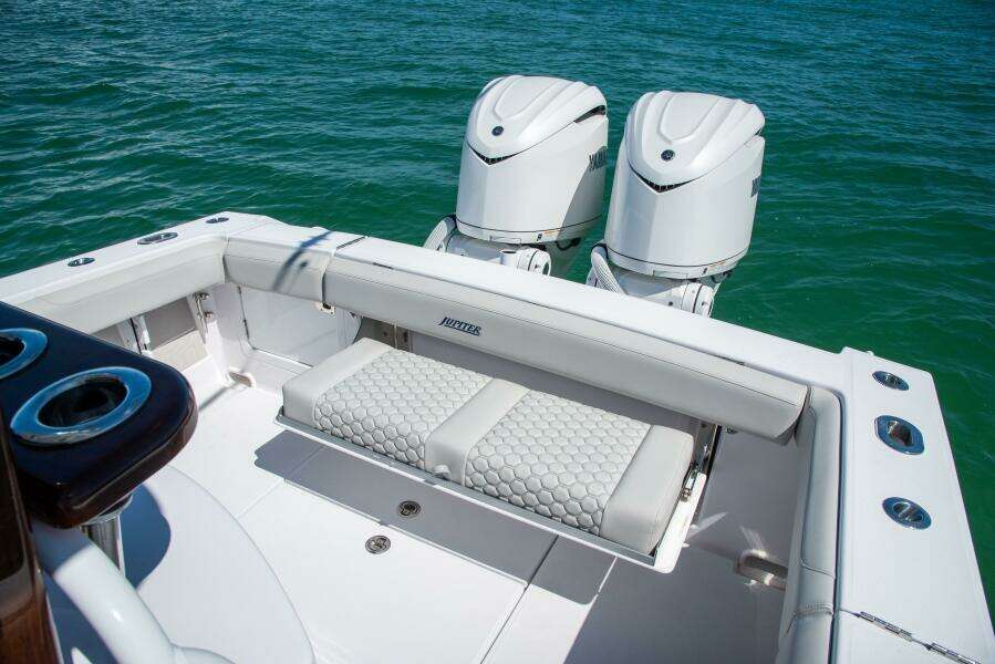30ft Jupiter Yacht For Sale
