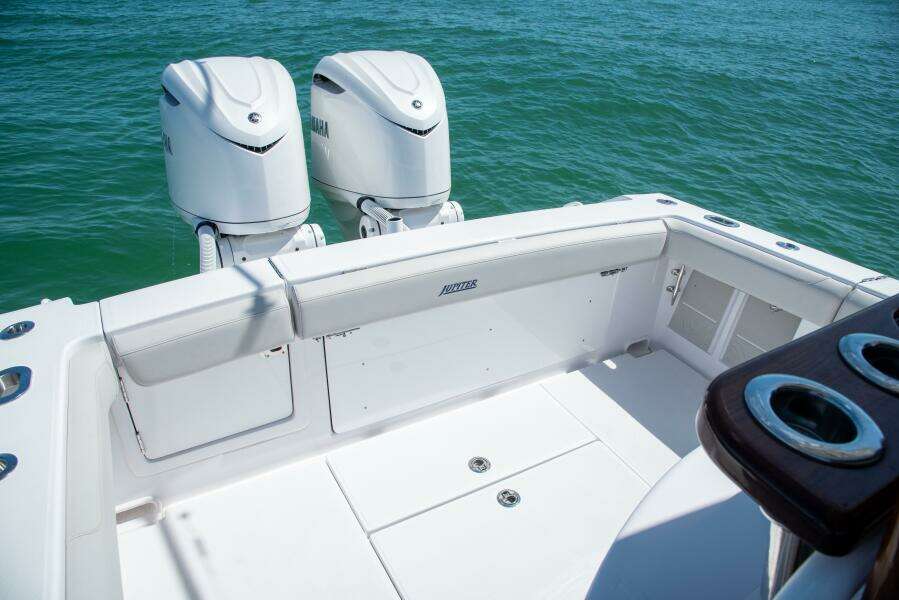 30ft Jupiter Yacht For Sale