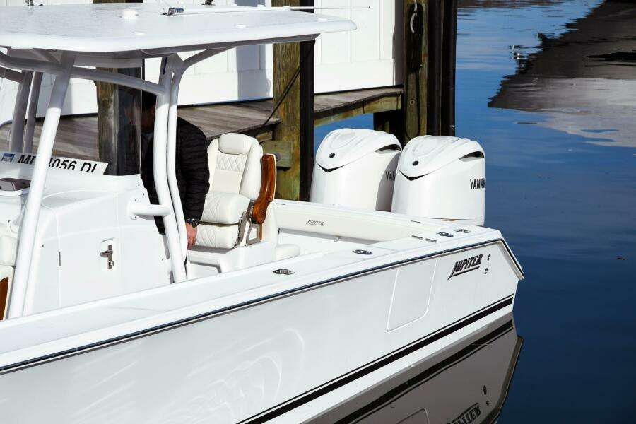 30ft Jupiter Yacht For Sale