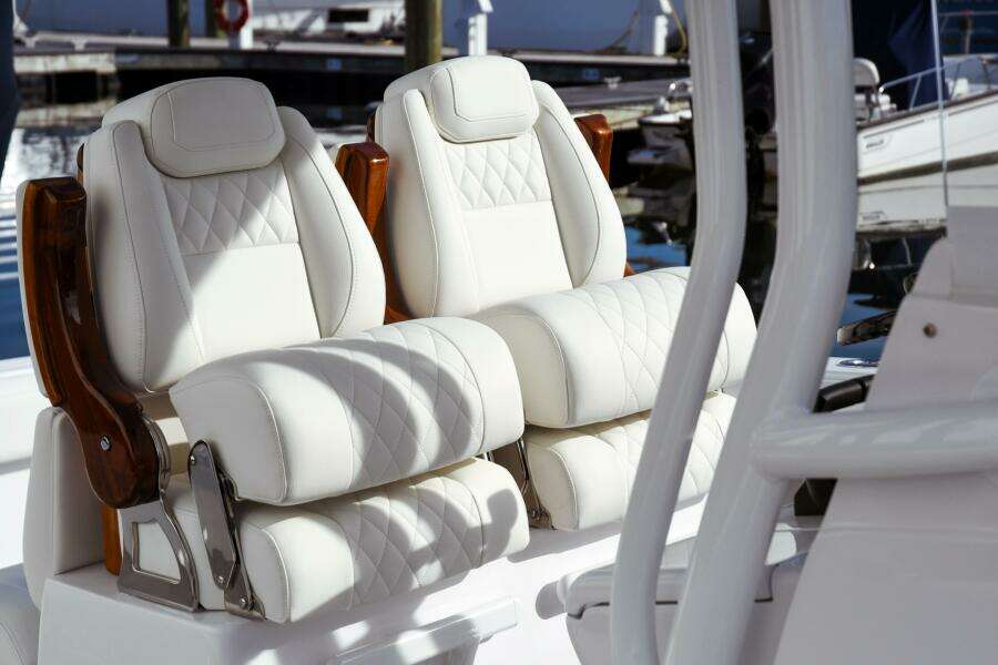 30ft Jupiter Yacht For Sale