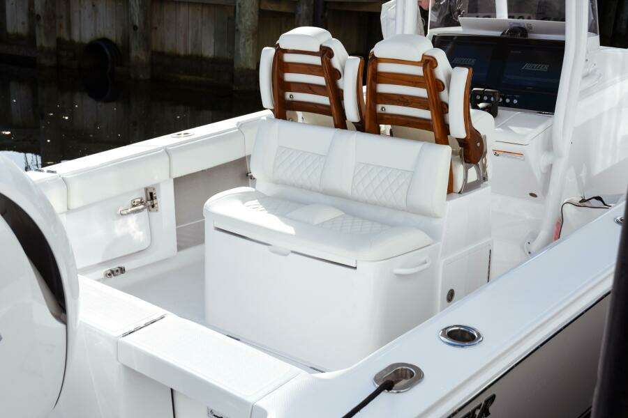 30ft Jupiter Yacht For Sale