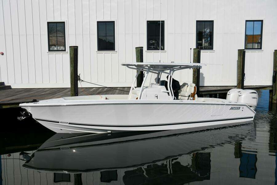 30ft Jupiter Yacht For Sale