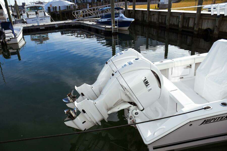 30ft Jupiter Yacht For Sale