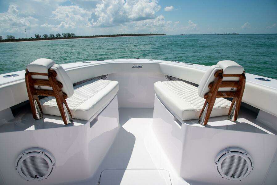 32ft Jupiter Yacht For Sale