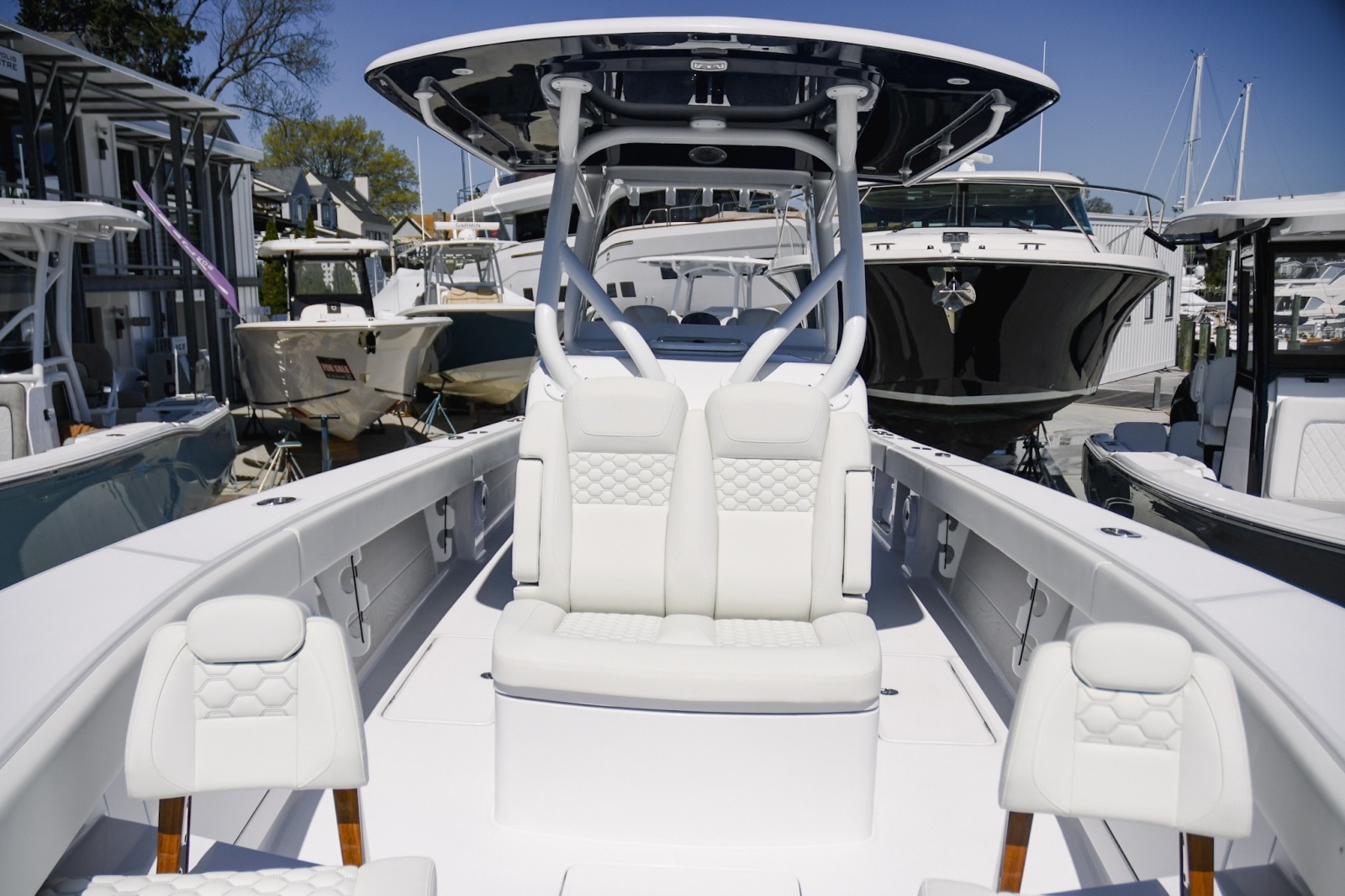 32ft Jupiter Yacht For Sale