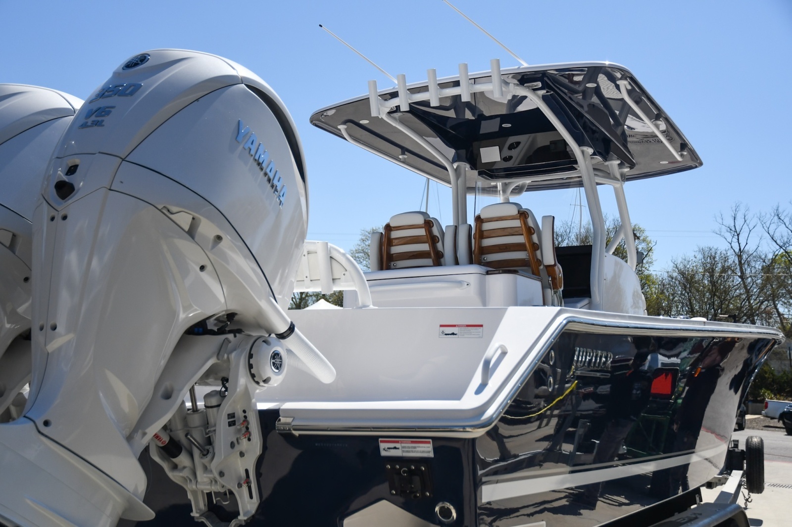 32ft Jupiter Yacht For Sale
