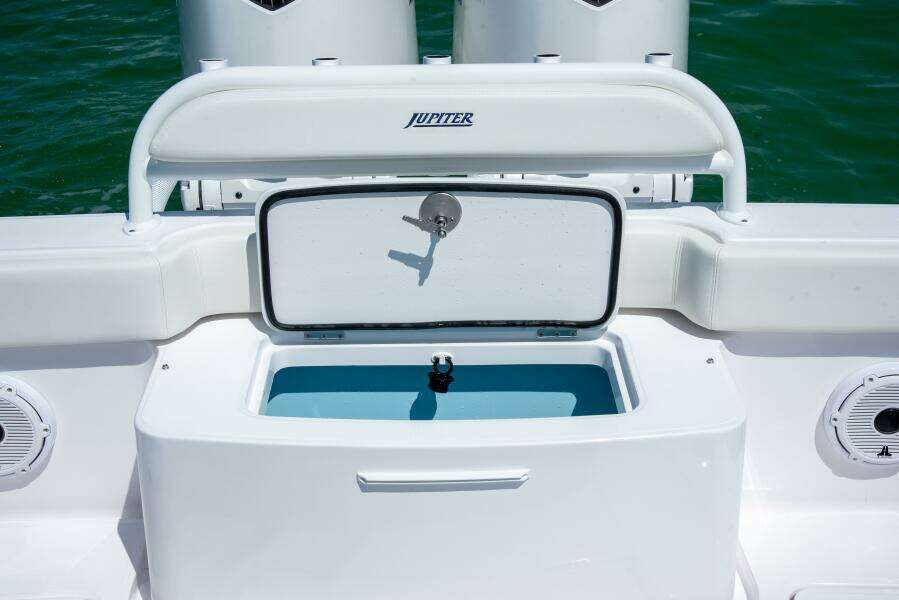 32ft Jupiter Yacht For Sale