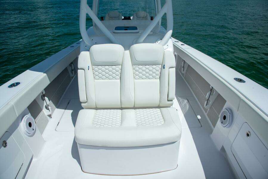 32ft Jupiter Yacht For Sale