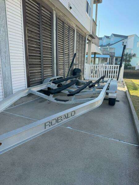 22ft Robalo Yacht For Sale