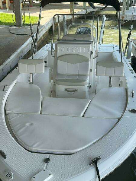 22ft Robalo Yacht For Sale