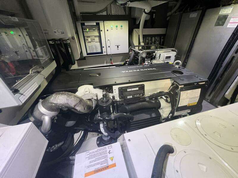 GRATITUDE 48ft Absolute Yacht For Sale