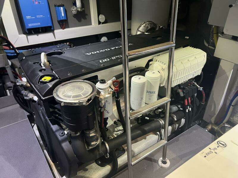 GRATITUDE 48ft Absolute Yacht For Sale