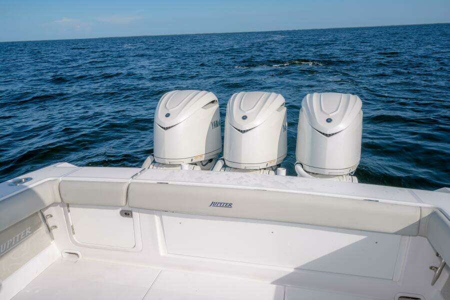 34ft Jupiter Yacht For Sale