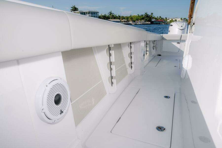 34ft Jupiter Yacht For Sale