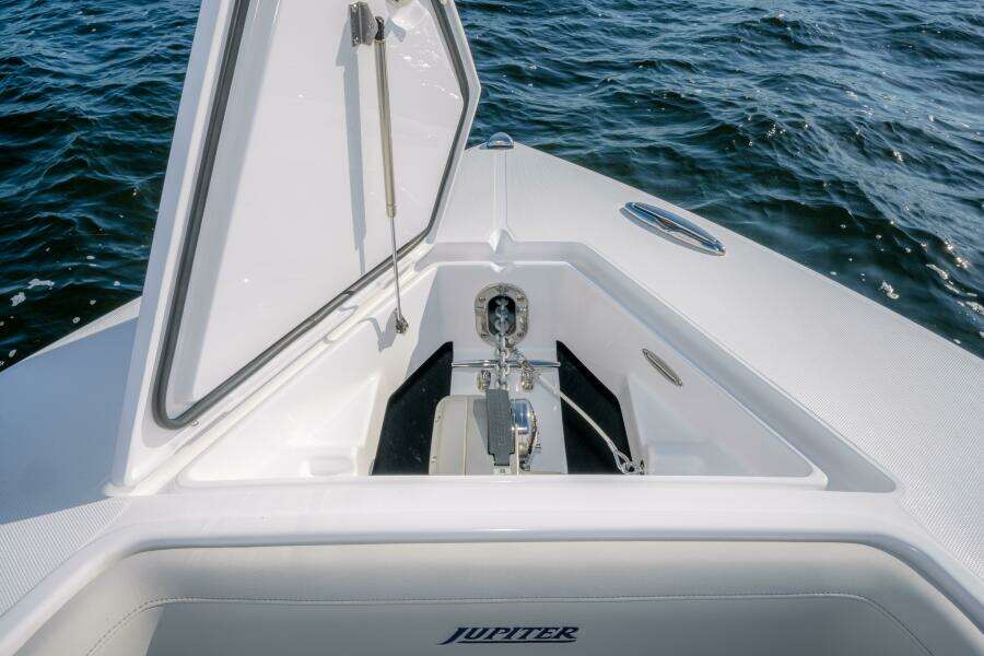34ft Jupiter Yacht For Sale