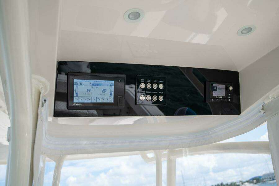 38ft Jupiter Yacht For Sale