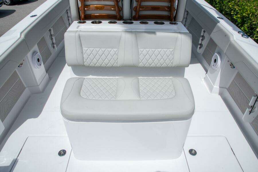 38ft Jupiter Yacht For Sale