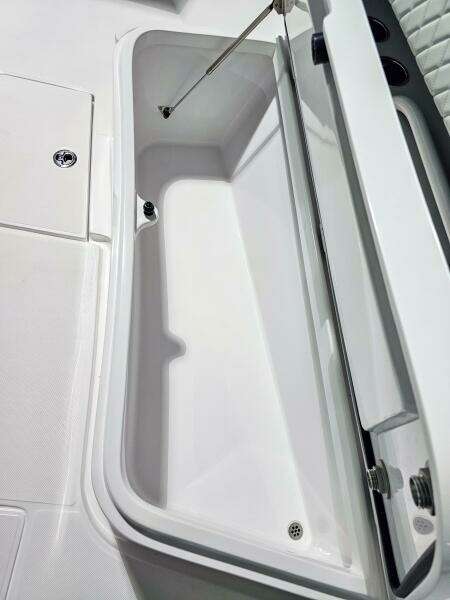 38ft Jupiter Yacht For Sale