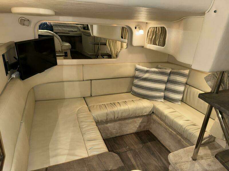 34ft Sea Ray Yacht For Sale