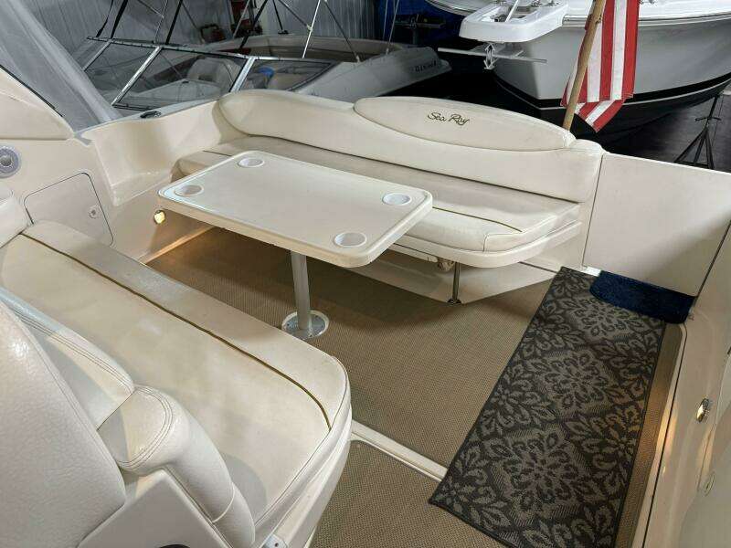 34ft Sea Ray Yacht For Sale